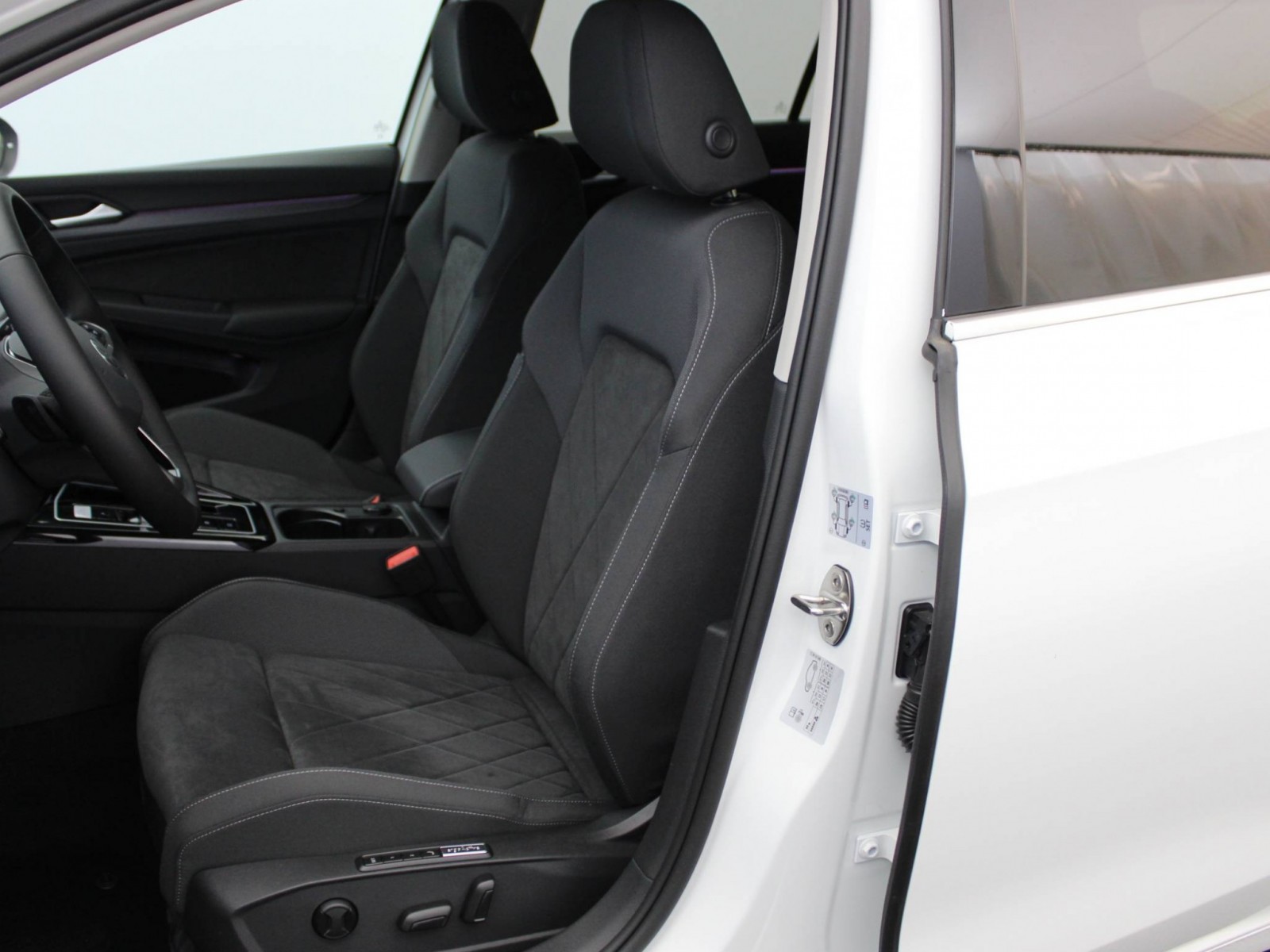 VOLKSWAGEN - GOLF - #185244 - 7