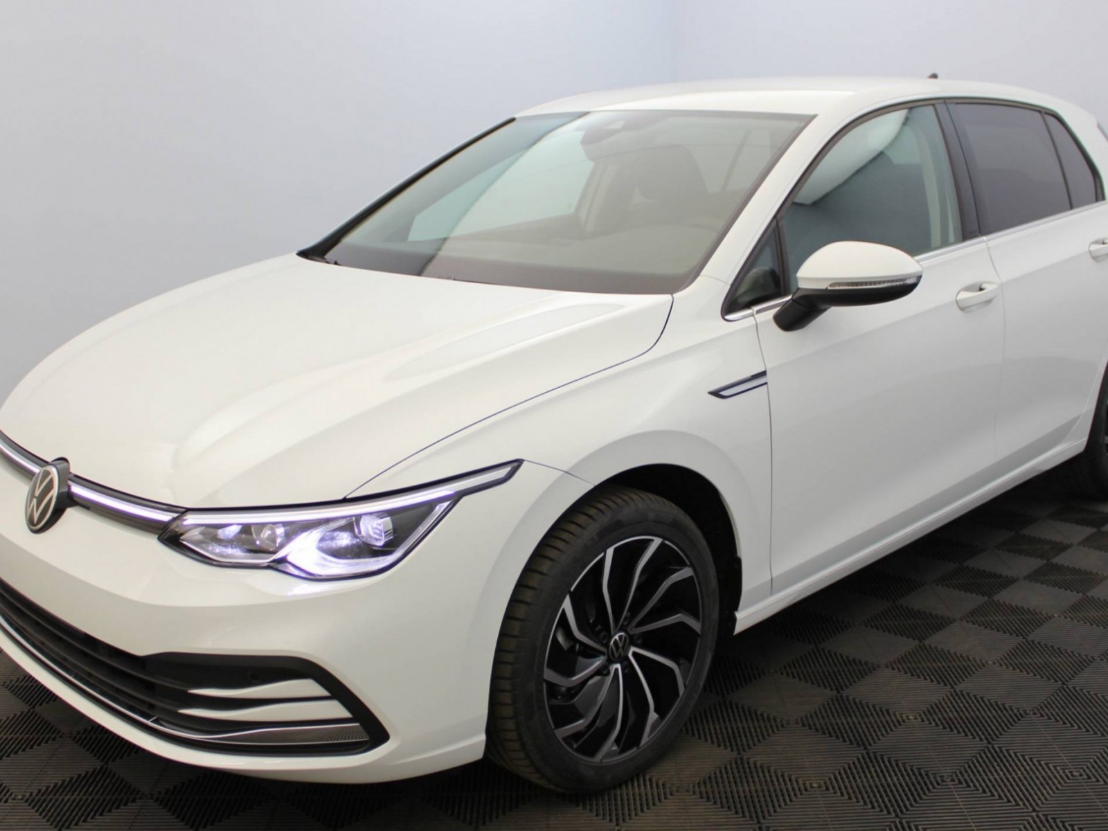VOLKSWAGEN - GOLF - #185244 - 15