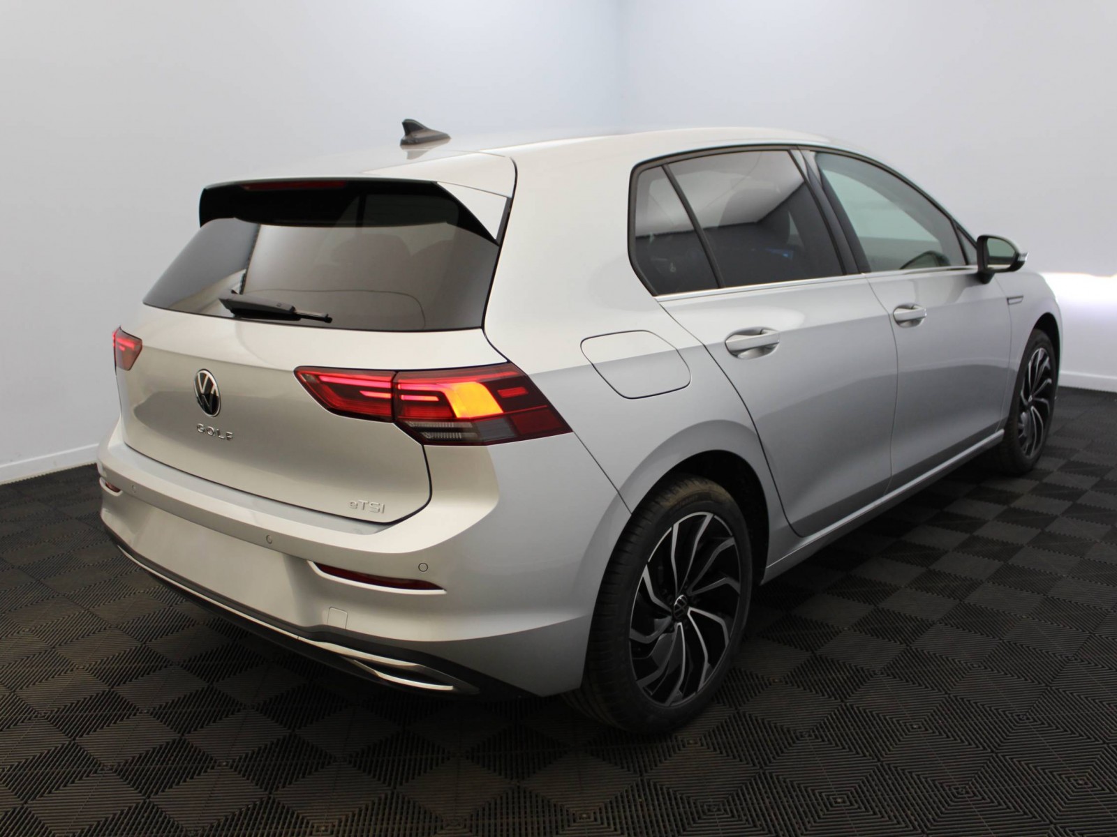 VOLKSWAGEN - GOLF - #185242 - 3