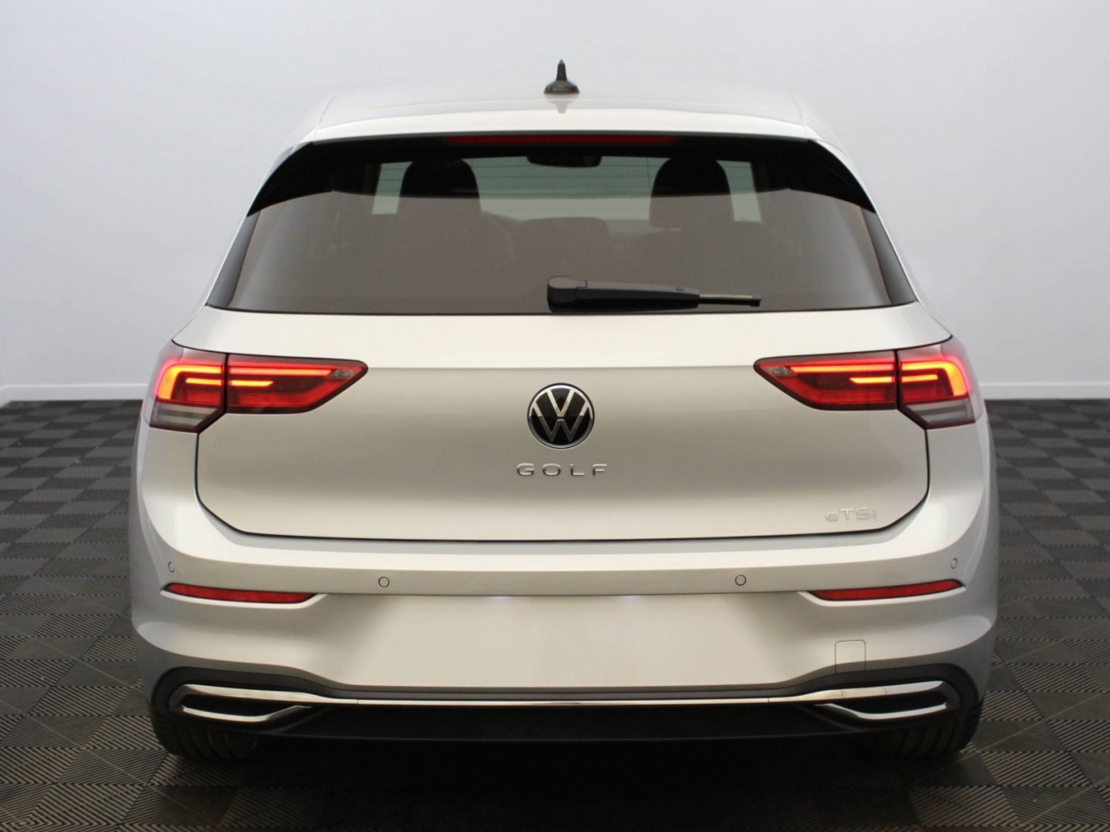 VOLKSWAGEN - GOLF - #185243 - 22