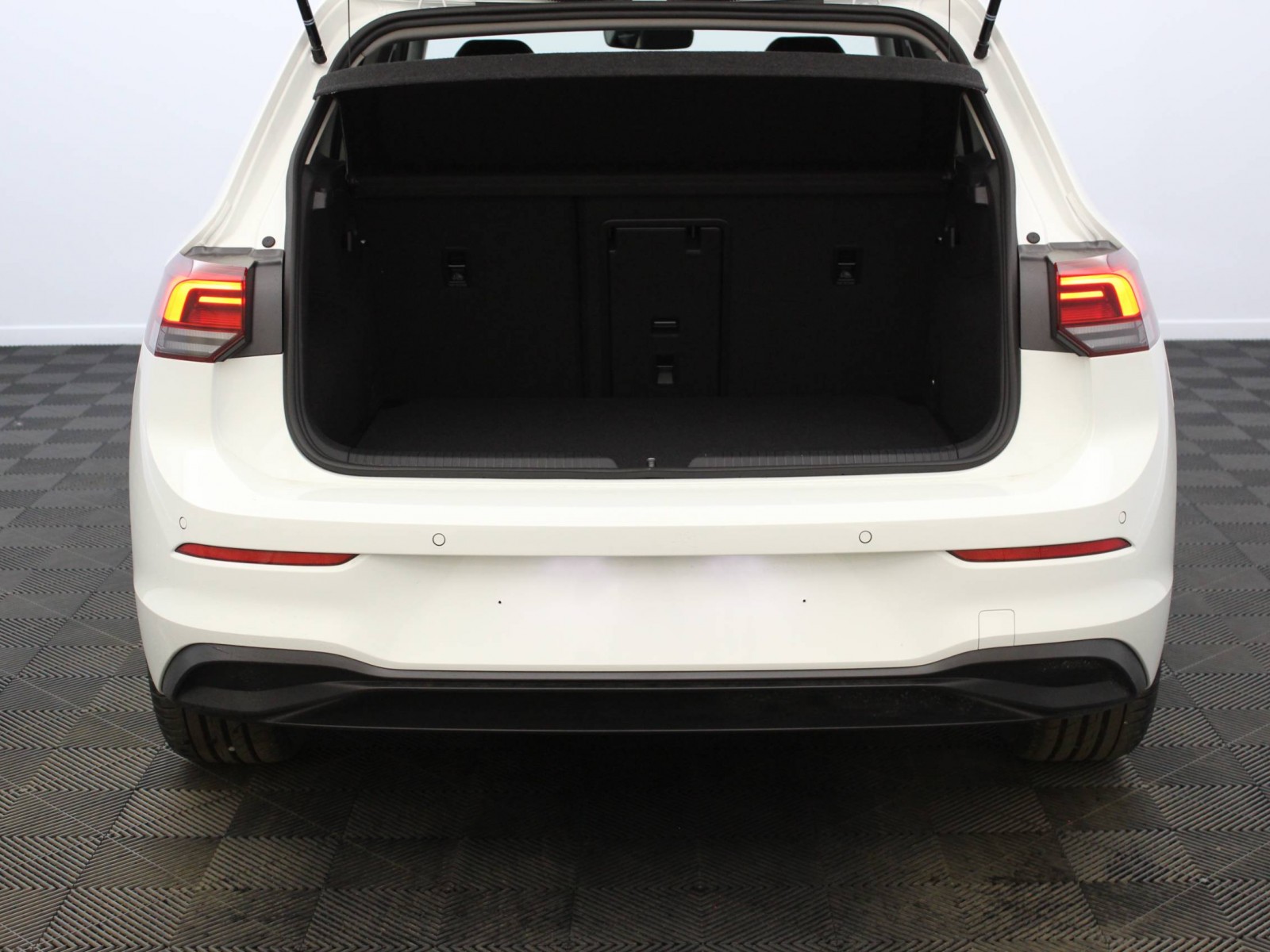 VOLKSWAGEN - GOLF - #184923 - 13
