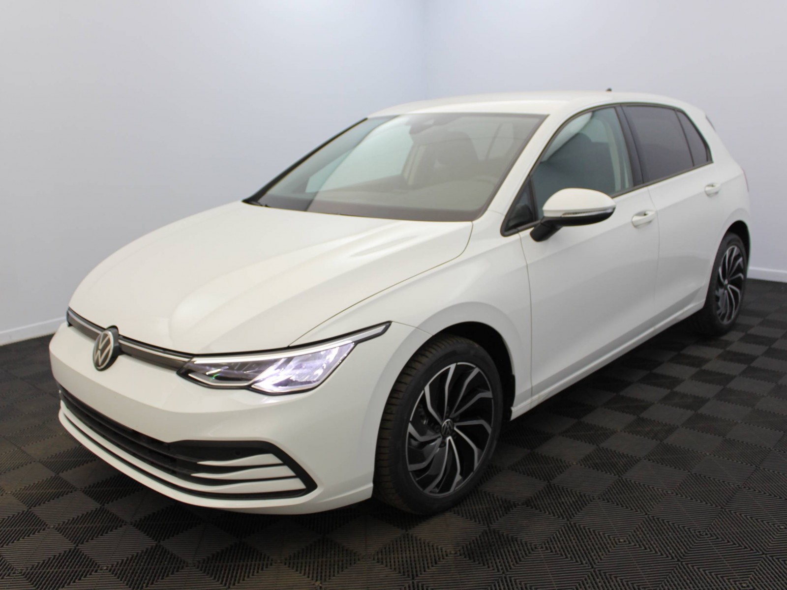 VOLKSWAGEN - GOLF - #184923 - 0