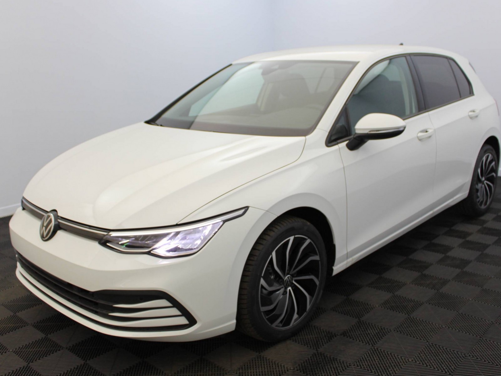 VOLKSWAGEN - GOLF - #184923 - 15