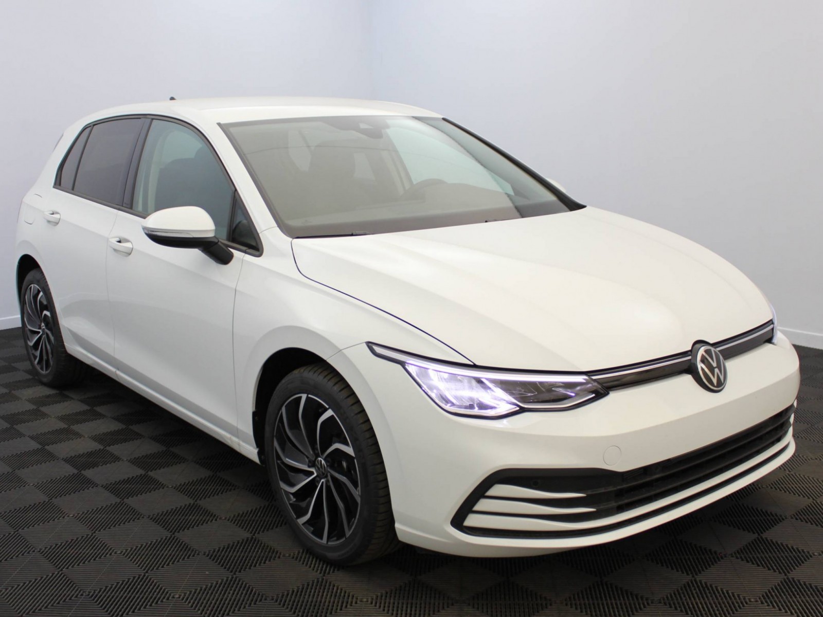 VOLKSWAGEN - GOLF - #184923 - 16