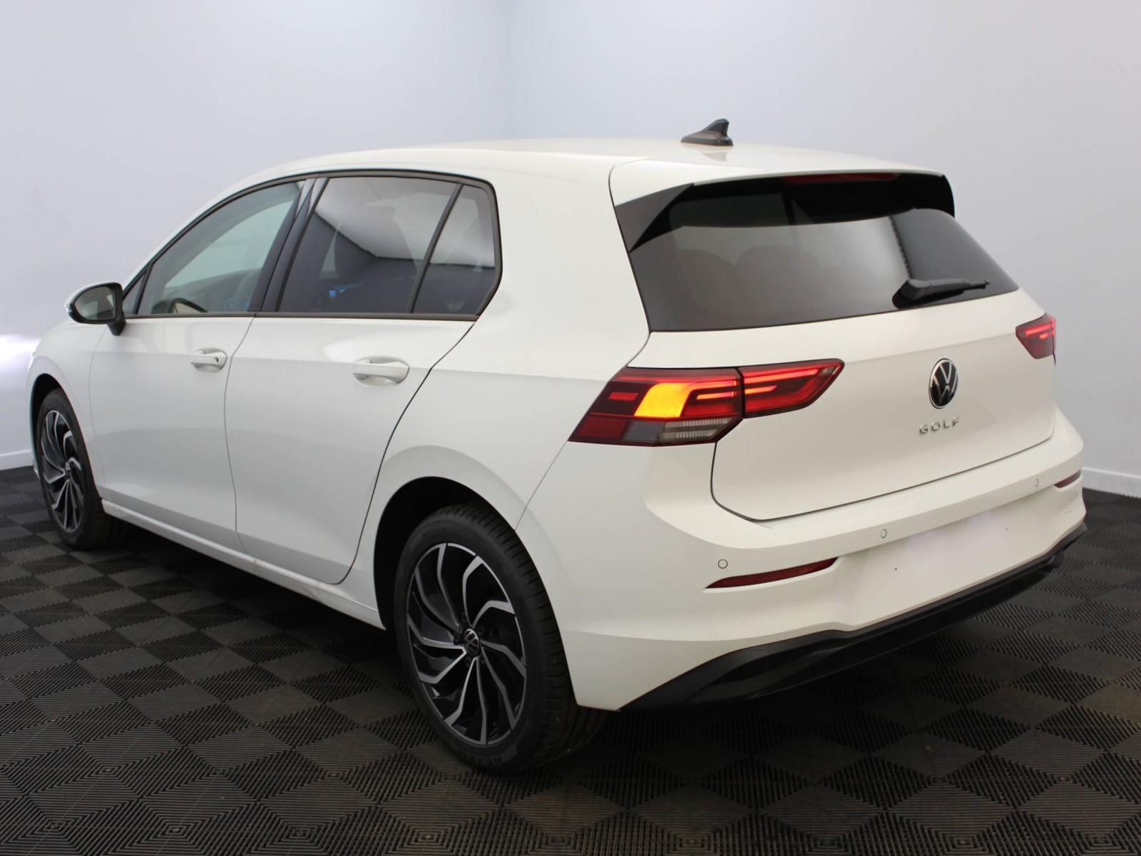 VOLKSWAGEN - GOLF - #184923 - 2