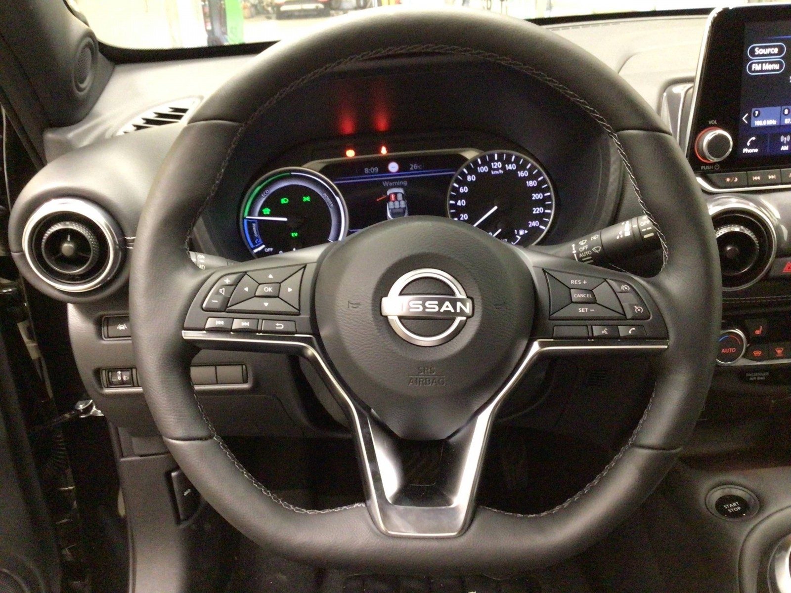 NISSAN - JUKE 2023 - #185429 - 10