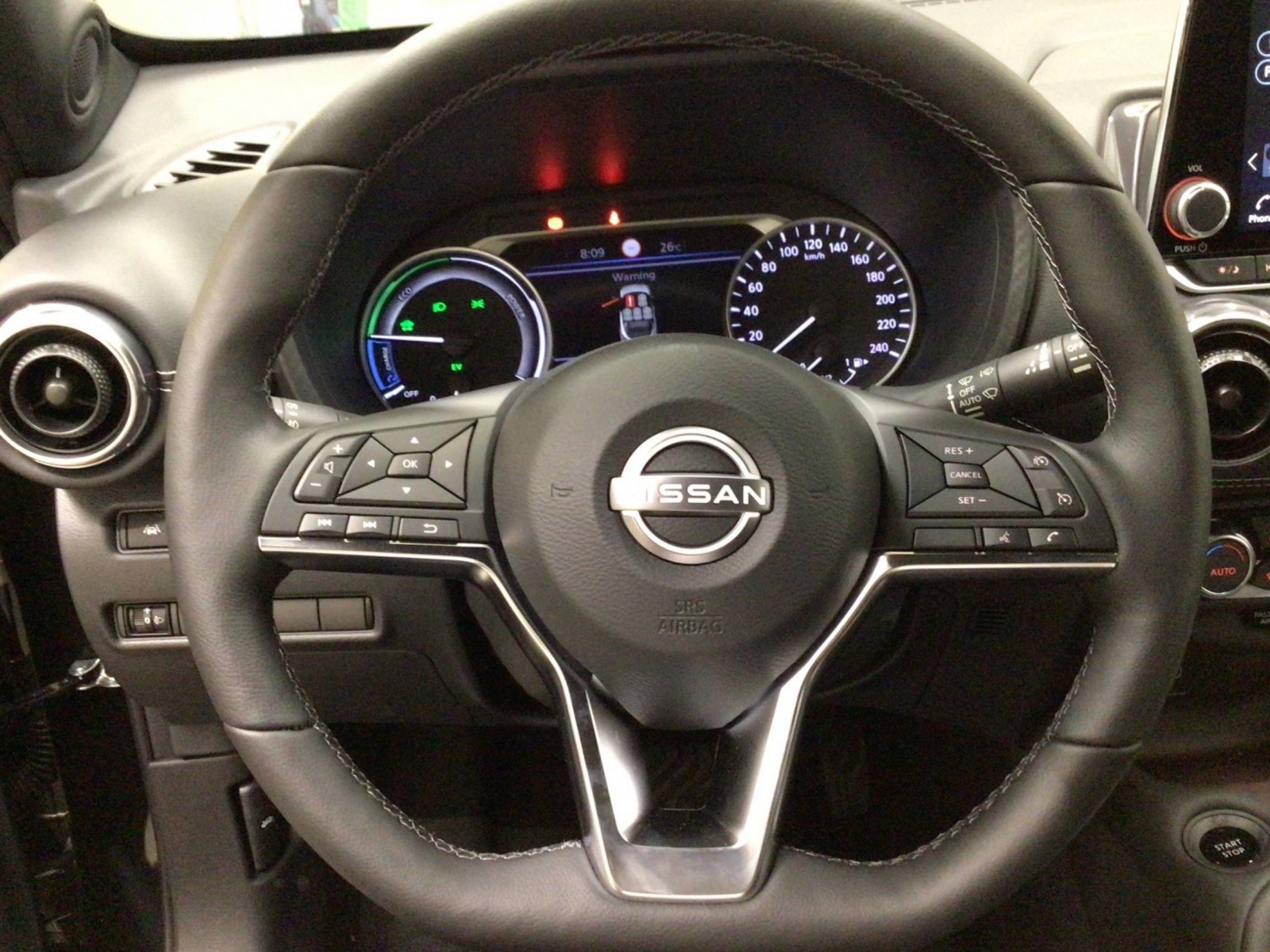 NISSAN - JUKE 2023 - #185429 - 24