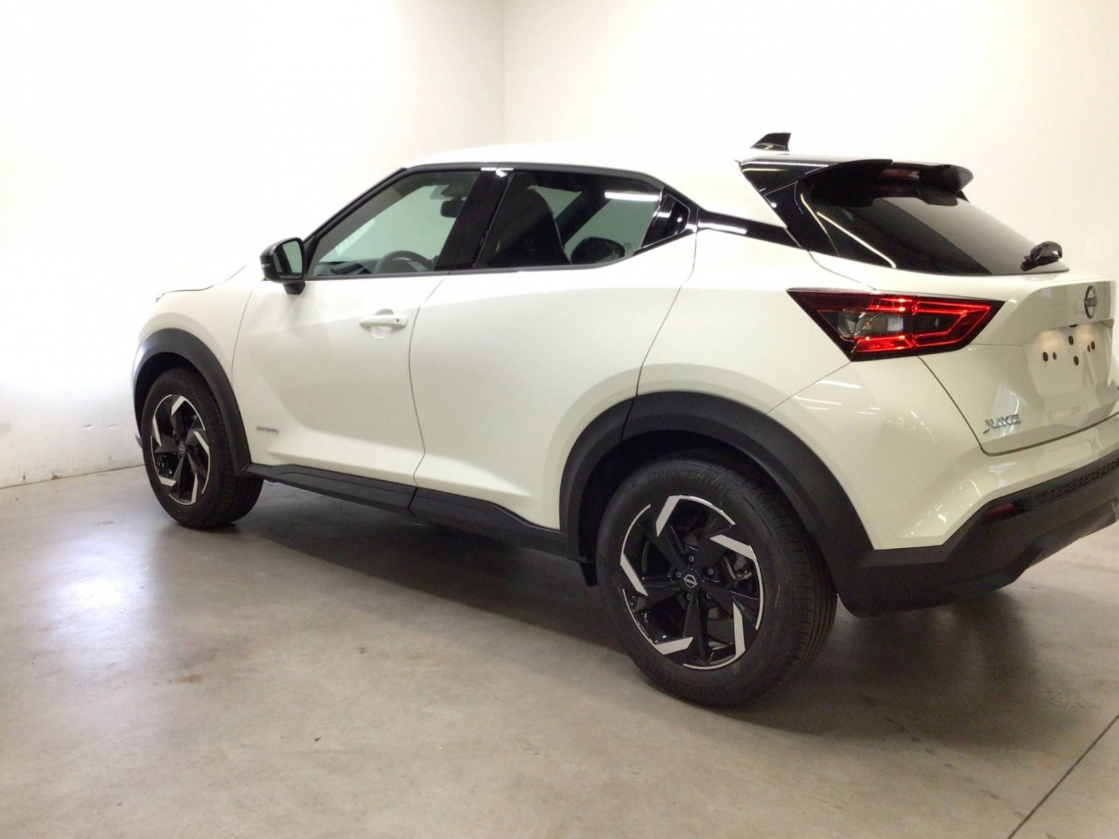 NISSAN - JUKE 2023 - #185341 - 17
