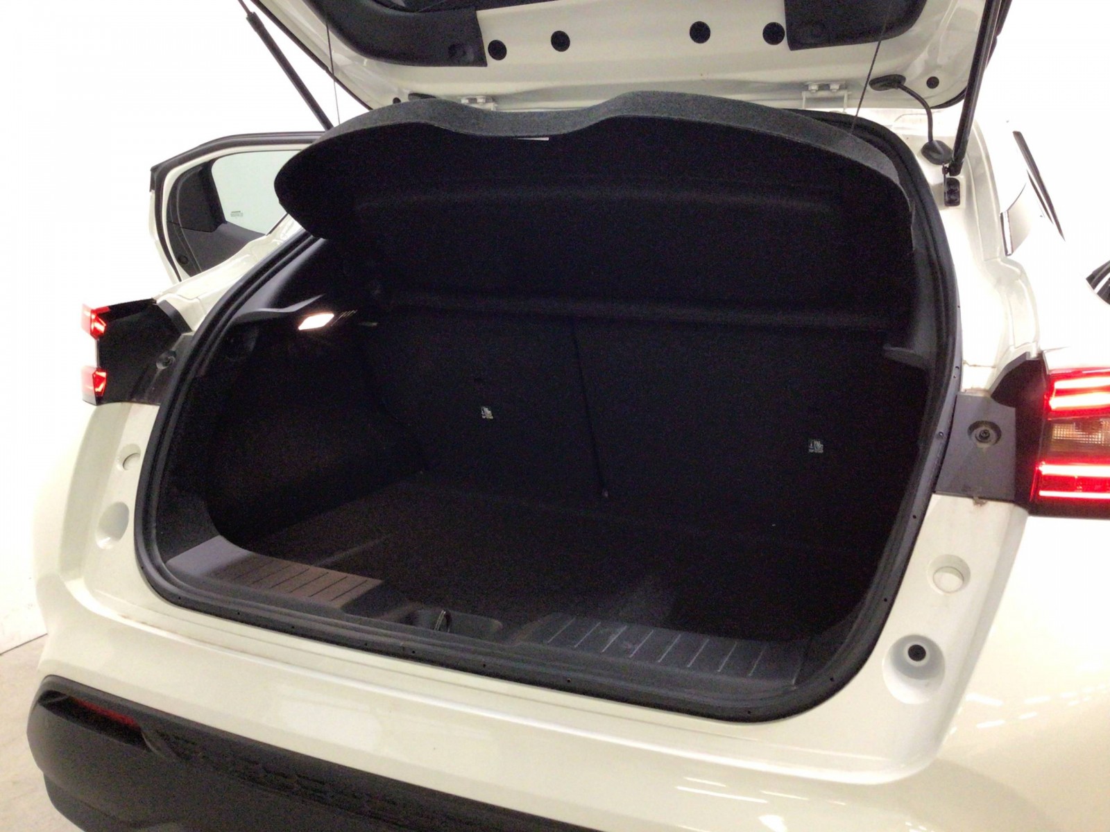 NISSAN - JUKE 2023 - #185341 - 13