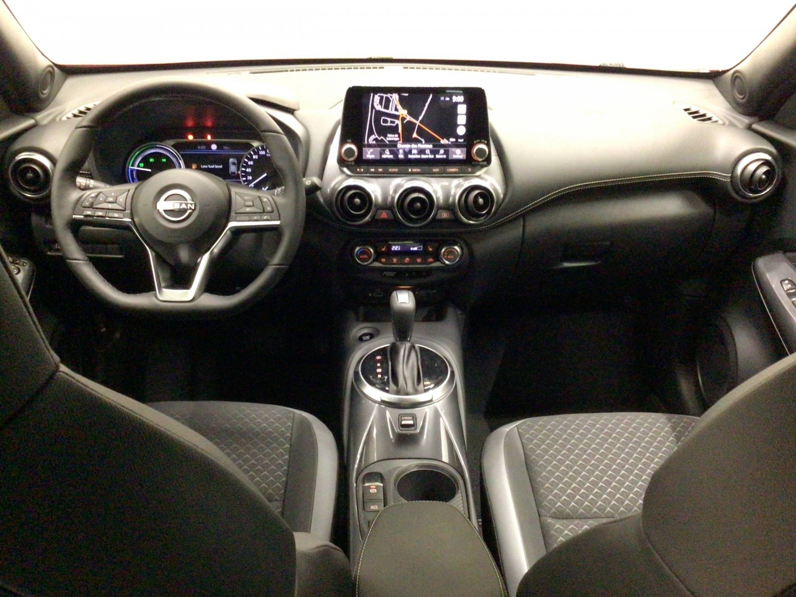 NISSAN - JUKE 2023 - #185434 - 9