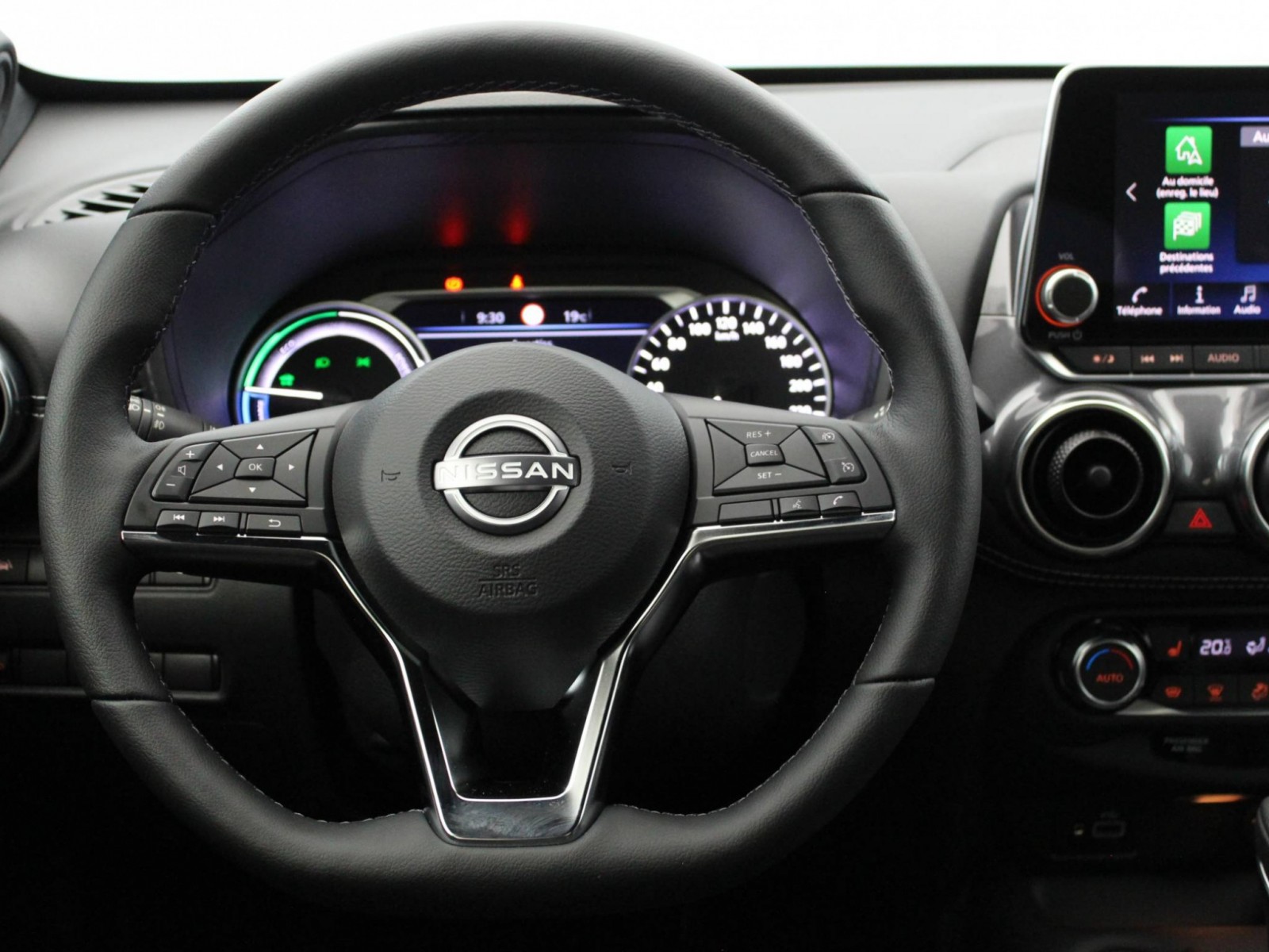 NISSAN - JUKE 2023 - #185435 - 25