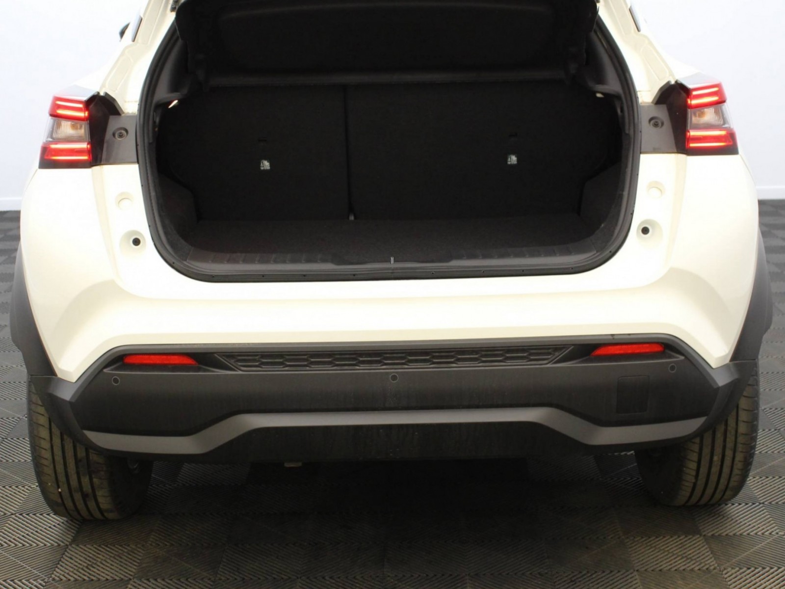 NISSAN - JUKE 2023 - #185428 - 15