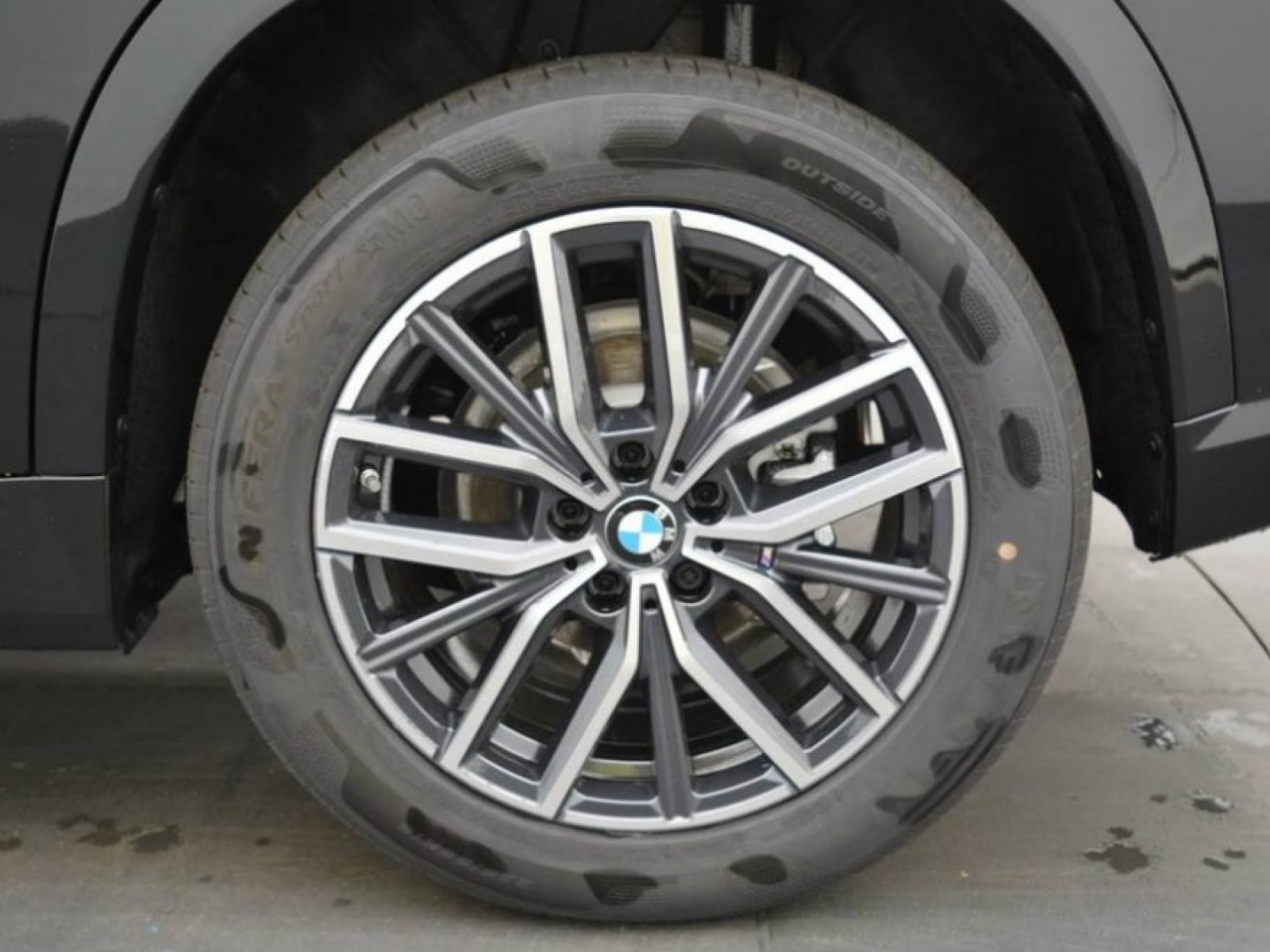 BMW - X1 U11 - #185082 - 23