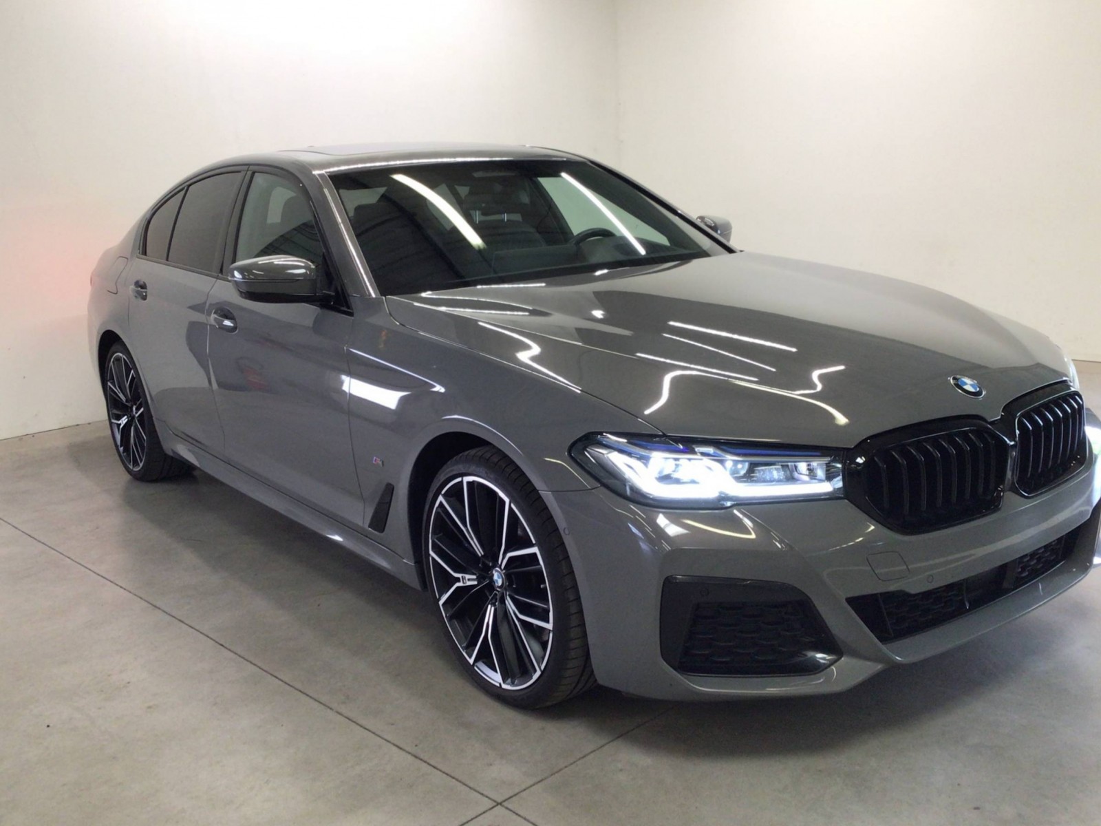BMW - SERIE 5 G30 LCI - #185725 - 20