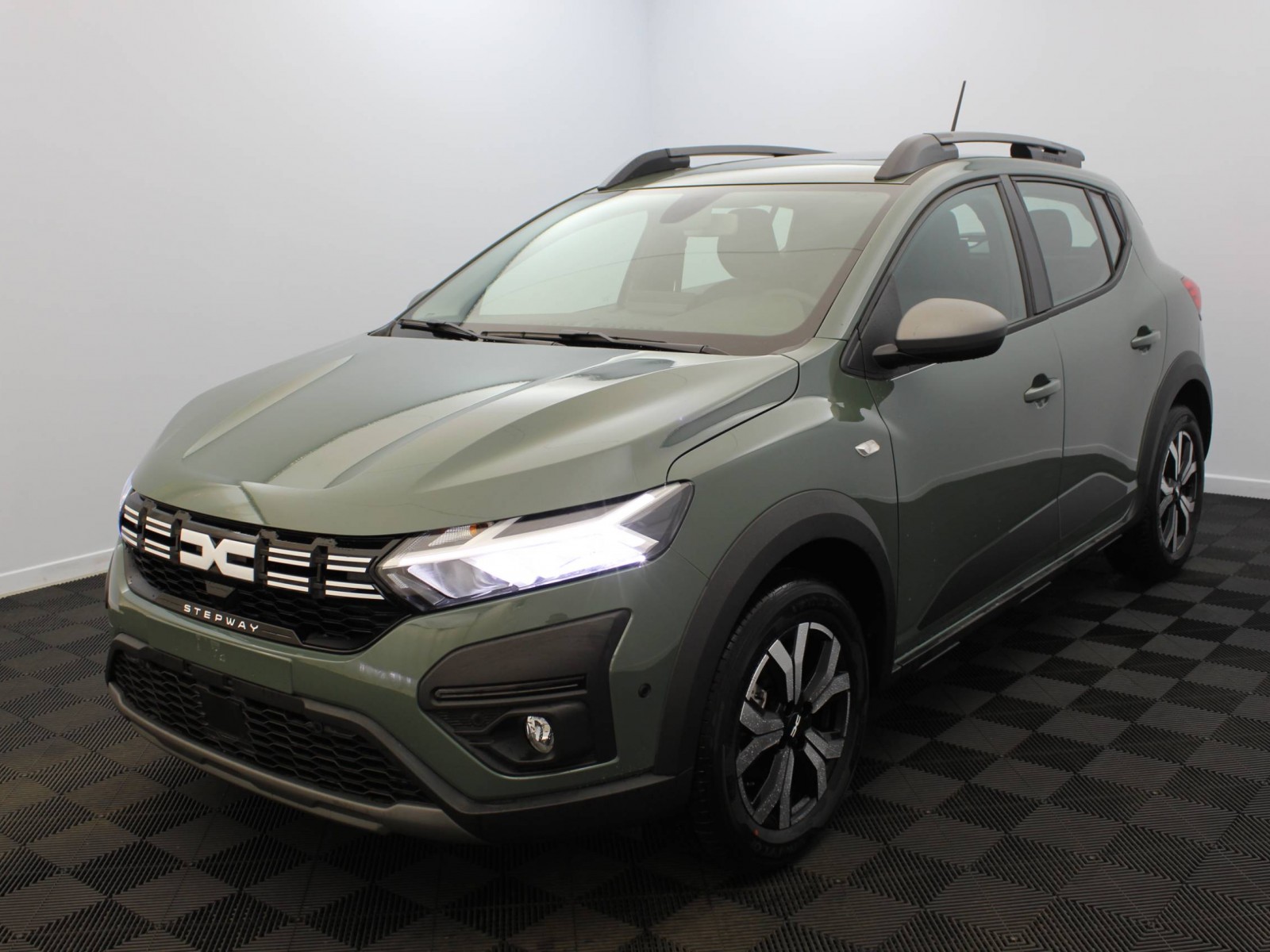 DACIA - SANDERO - #183761 - 0