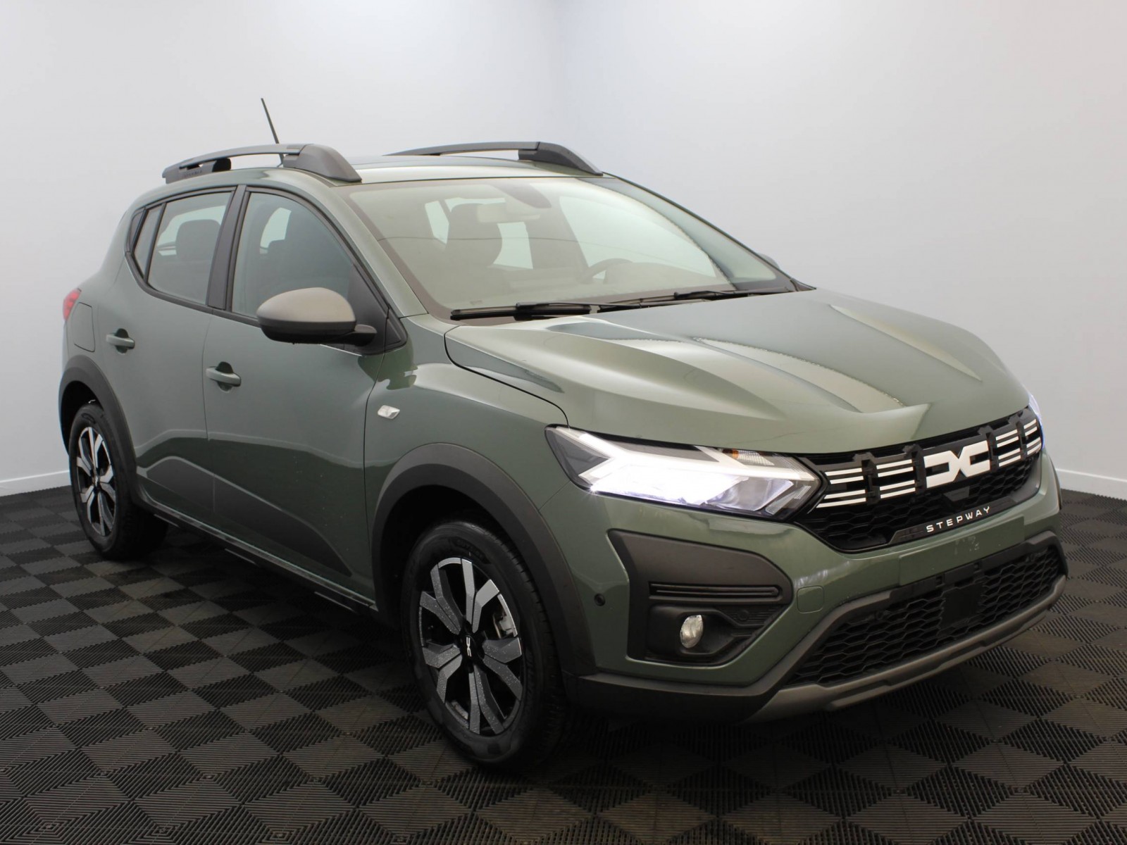 DACIA - SANDERO - #183761 - 1
