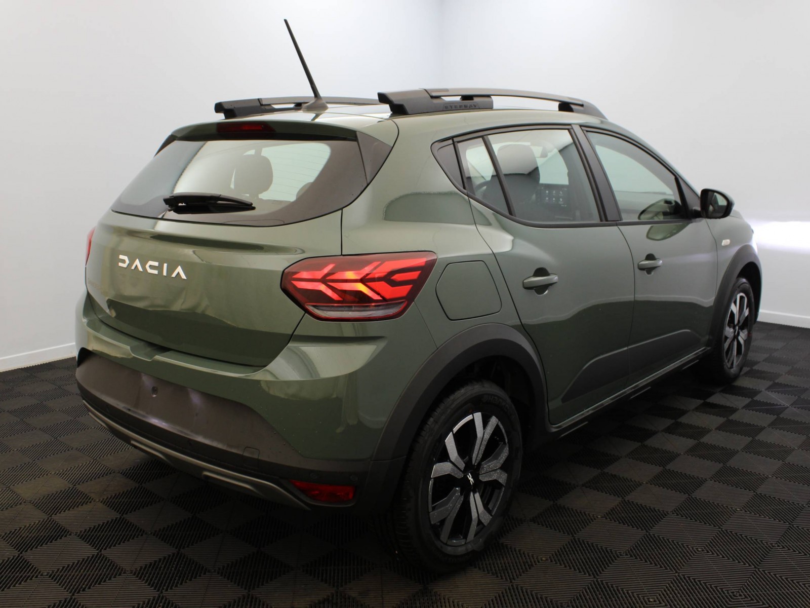 DACIA - SANDERO - #183761 - 3