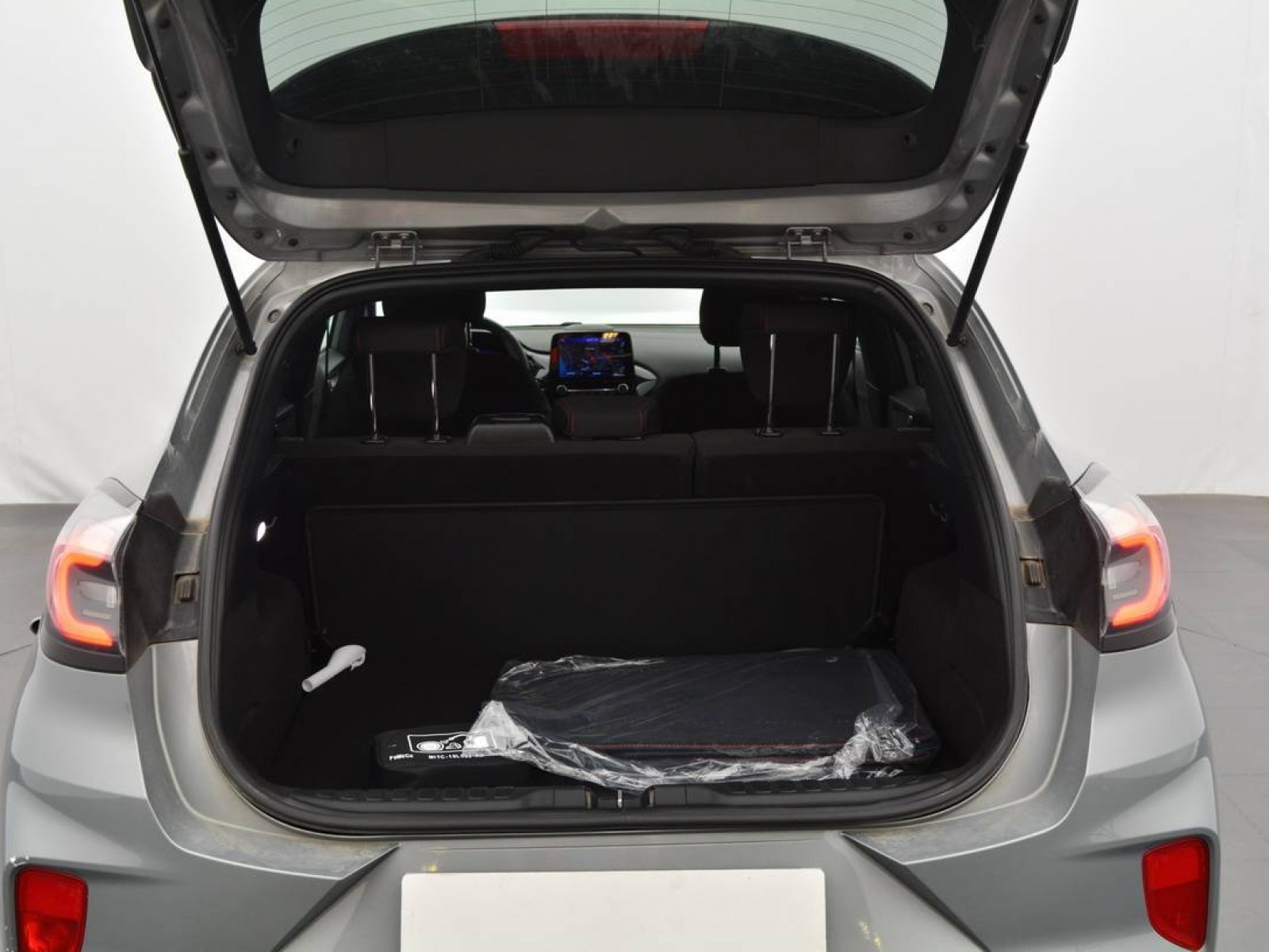 FORD - PUMA - #184150 - 13