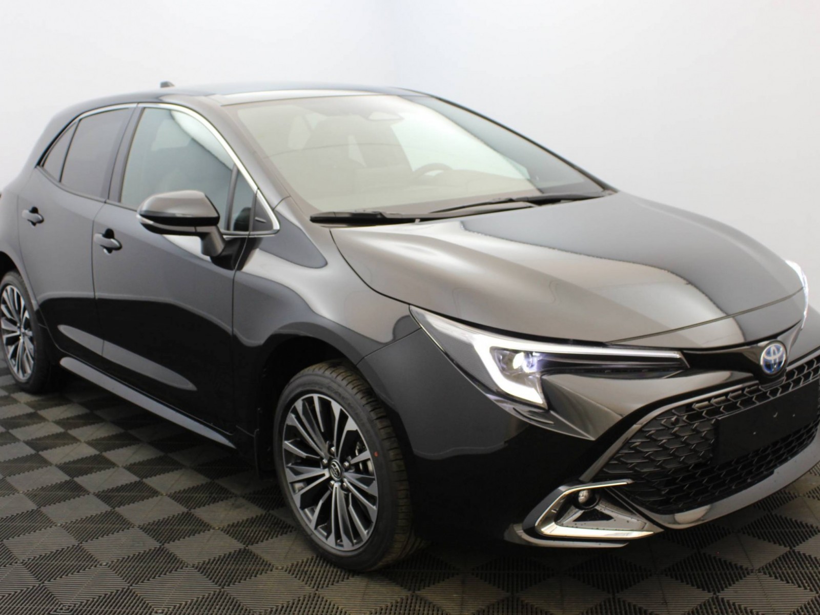TOYOTA - COROLLA HYBRIDE NOUVELLE - #185764 - 1