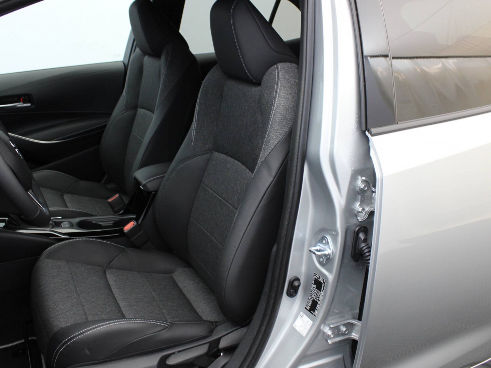 TOYOTA - COROLLA HYBRIDE NOUVELLE - #185770 - 7