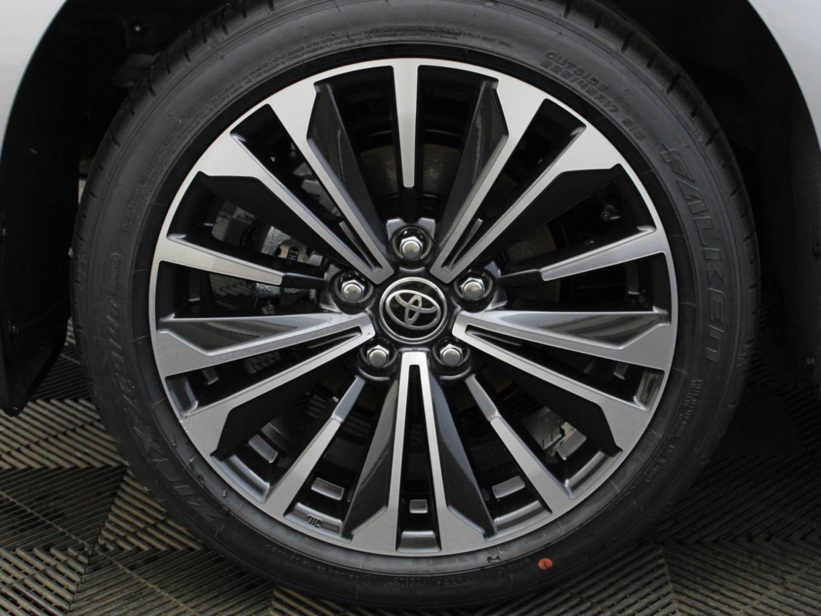 TOYOTA - COROLLA HYBRIDE NOUVELLE - #185769 - 23