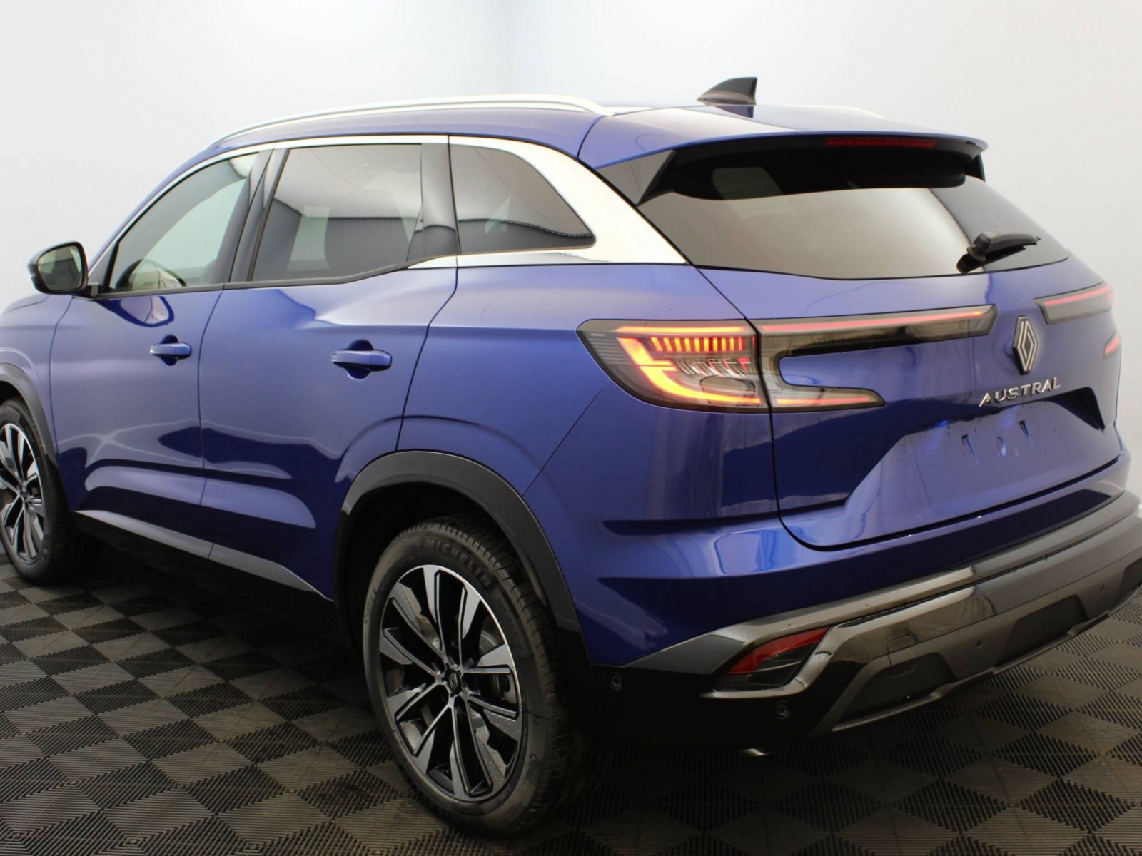 RENAULT - AUSTRAL - #185590 - 17