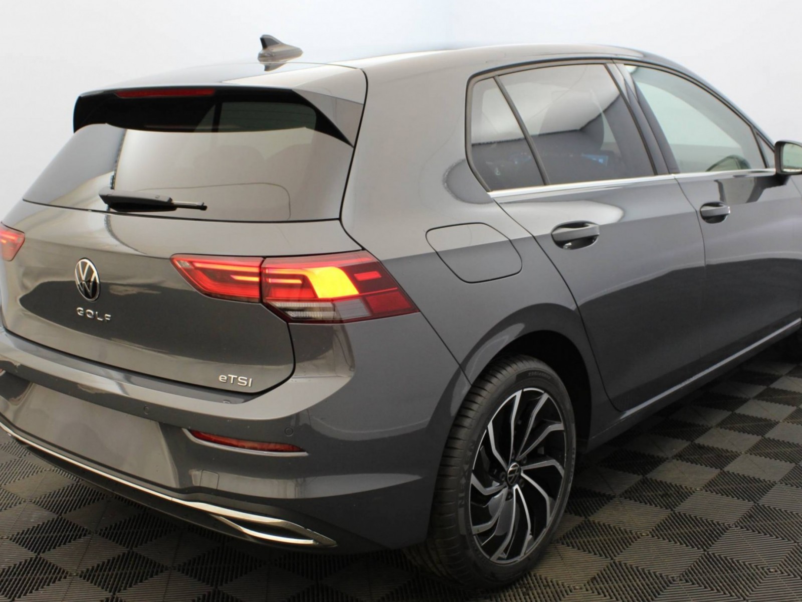 VOLKSWAGEN - GOLF - #174120 - 20