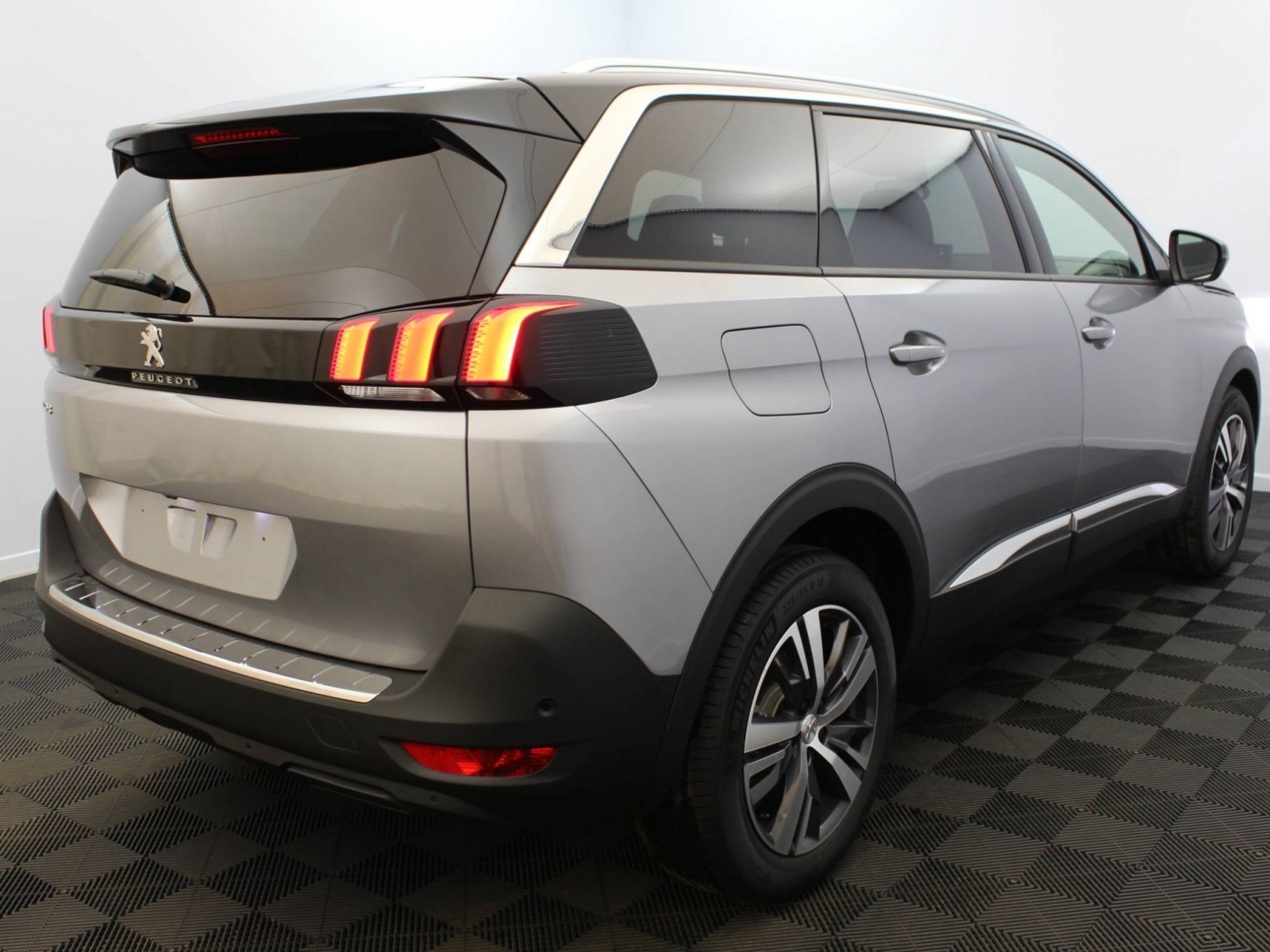 PEUGEOT - 5008 - #185705 - 18