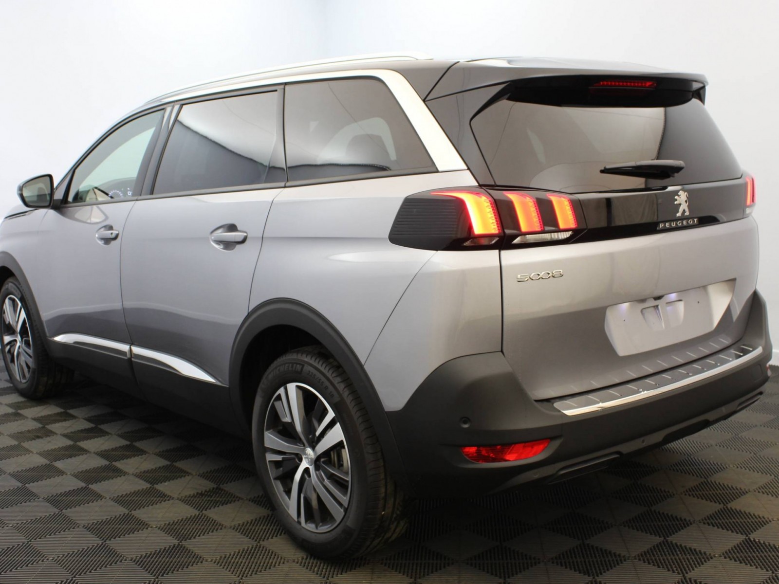 PEUGEOT - 5008 - #185706 - 2