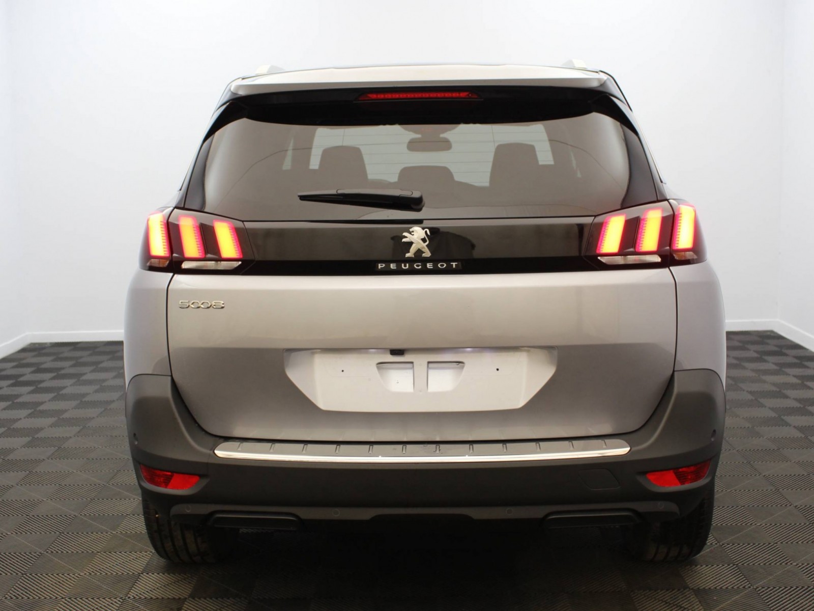 PEUGEOT - 5008 - #185706 - 5