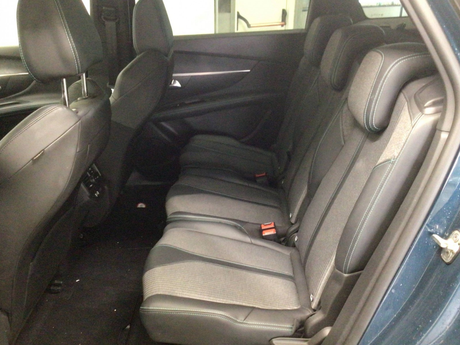PEUGEOT - 5008 - #185529 - 24