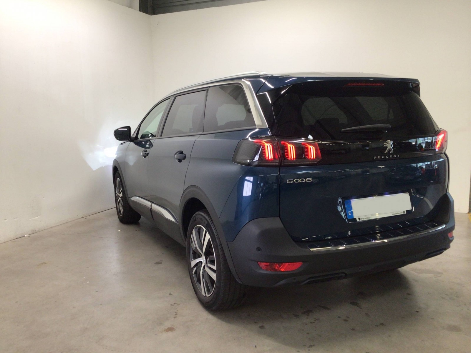 PEUGEOT - 5008 - #185529 - 2