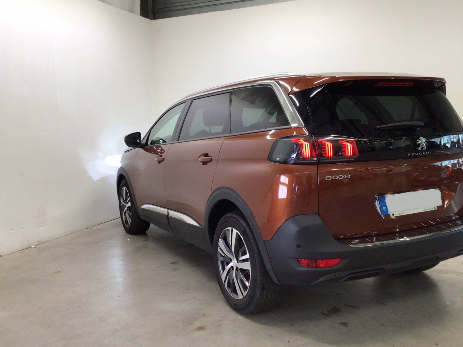 PEUGEOT - 5008 - #185528 - 2