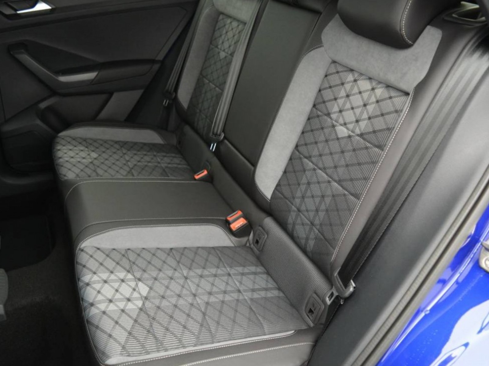 VOLKSWAGEN - T-ROC - #184040 - 8