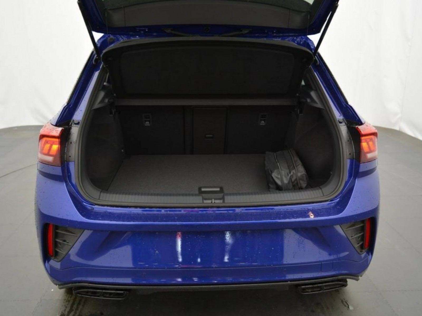 VOLKSWAGEN - T-ROC - #184040 - 13