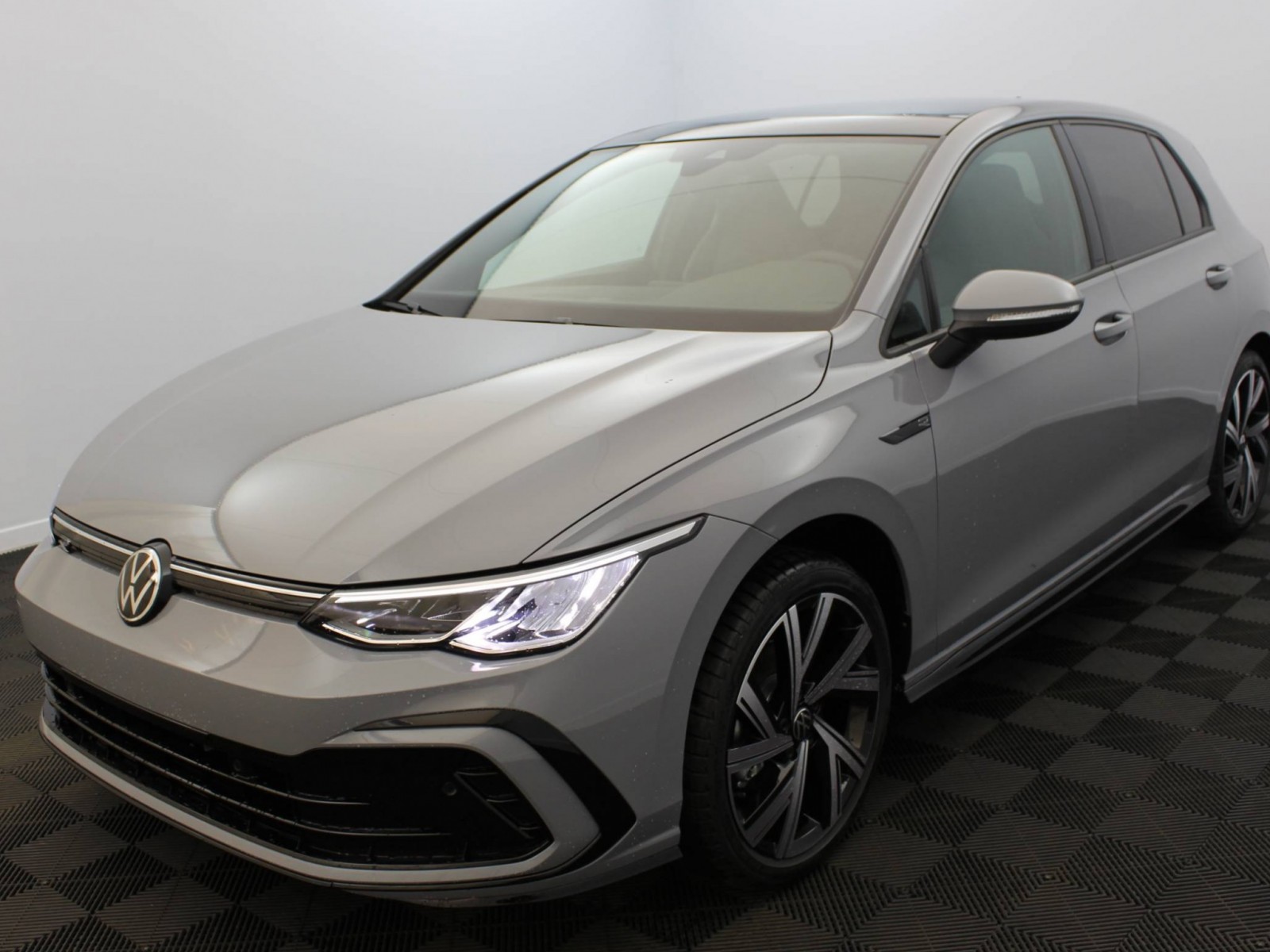 VOLKSWAGEN - GOLF - #185747 - 0