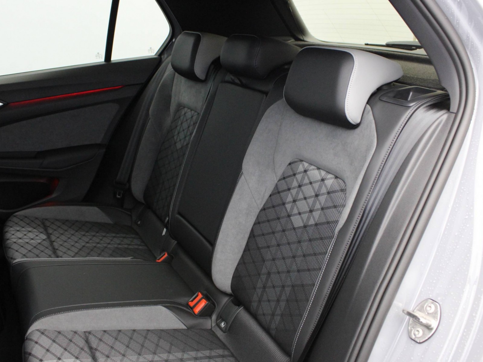 VOLKSWAGEN - GOLF - #185747 - 23