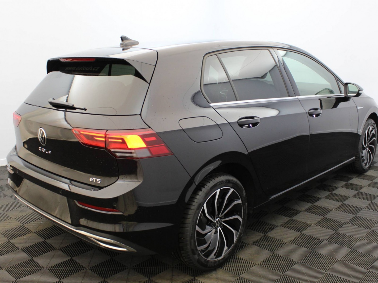 VOLKSWAGEN - GOLF - #174118 - 3