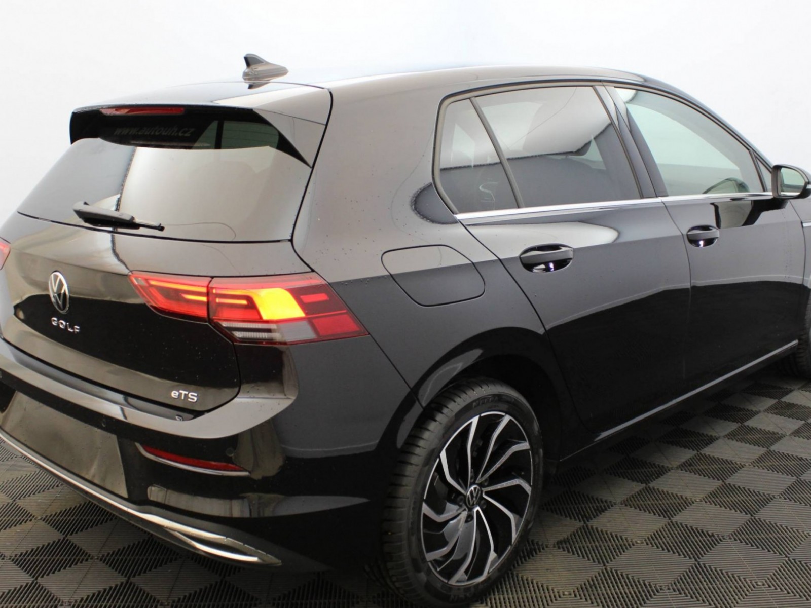 VOLKSWAGEN - GOLF - #174118 - 16