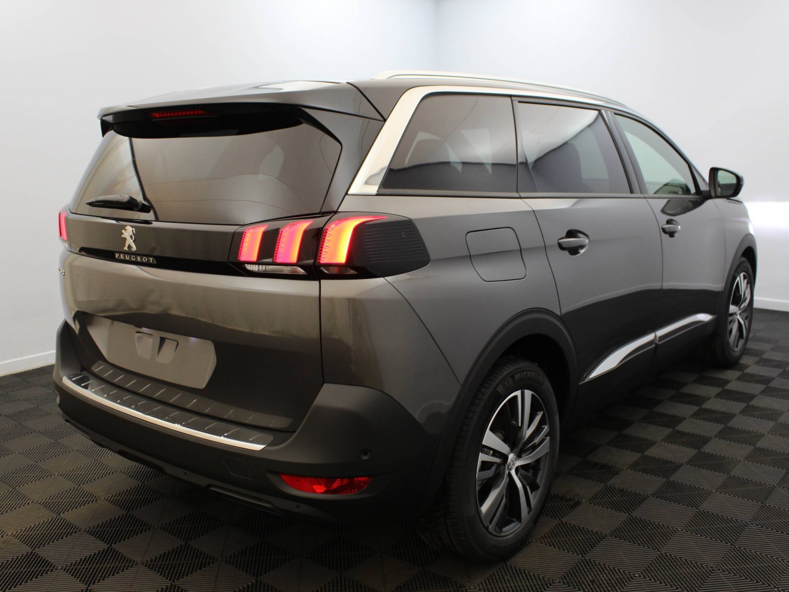 PEUGEOT - 5008 - #186086 - 3