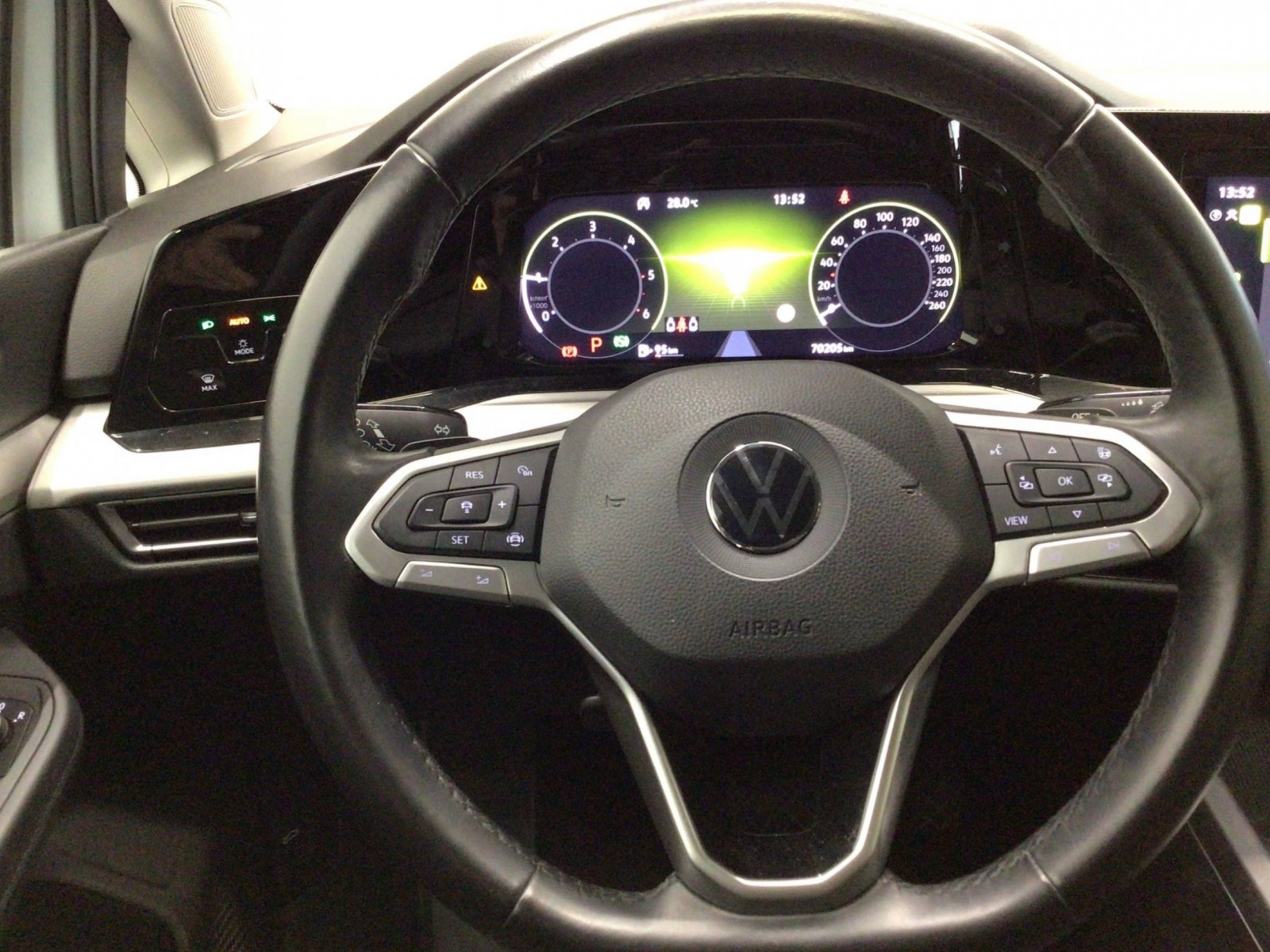 VOLKSWAGEN - GOLF - #186030 - 25