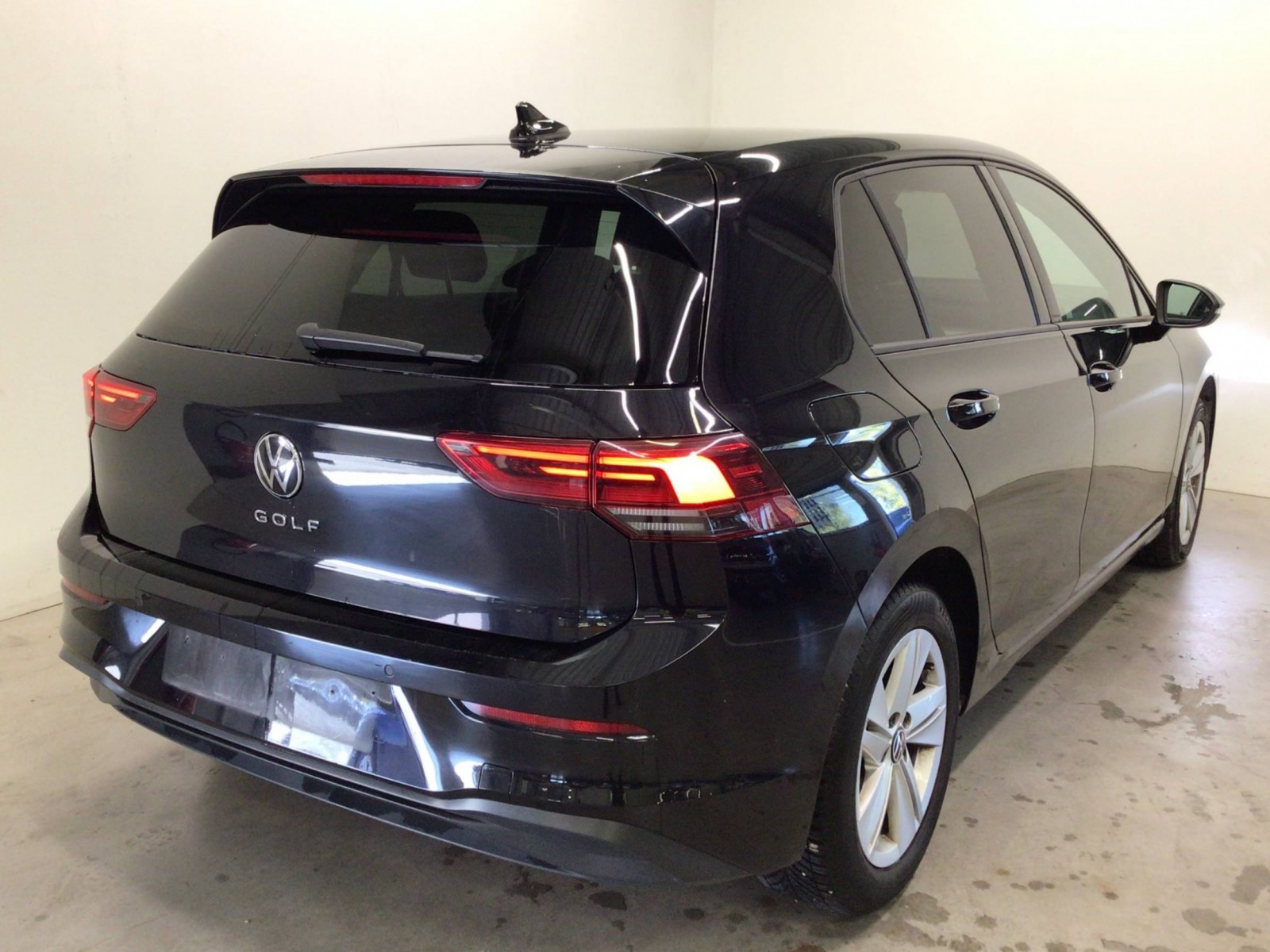 VOLKSWAGEN - GOLF - #186027 - 18