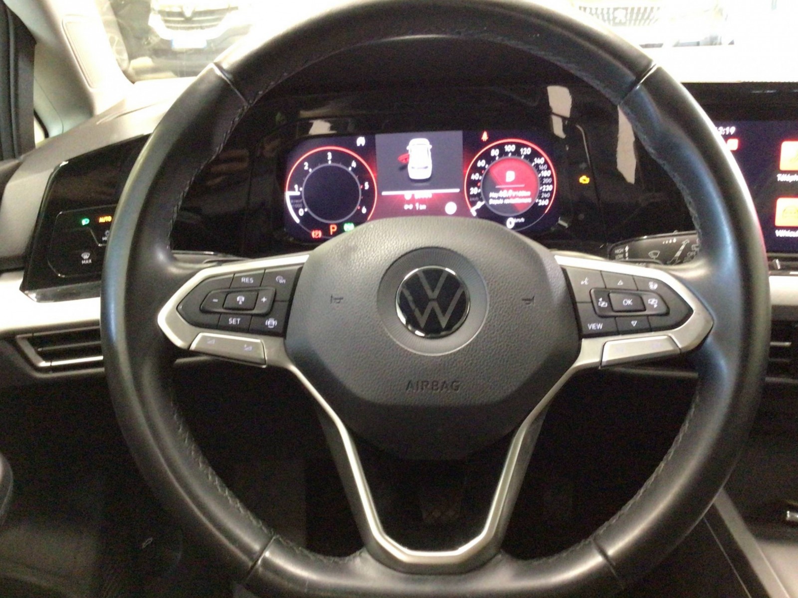 VOLKSWAGEN - GOLF - #186027 - 25
