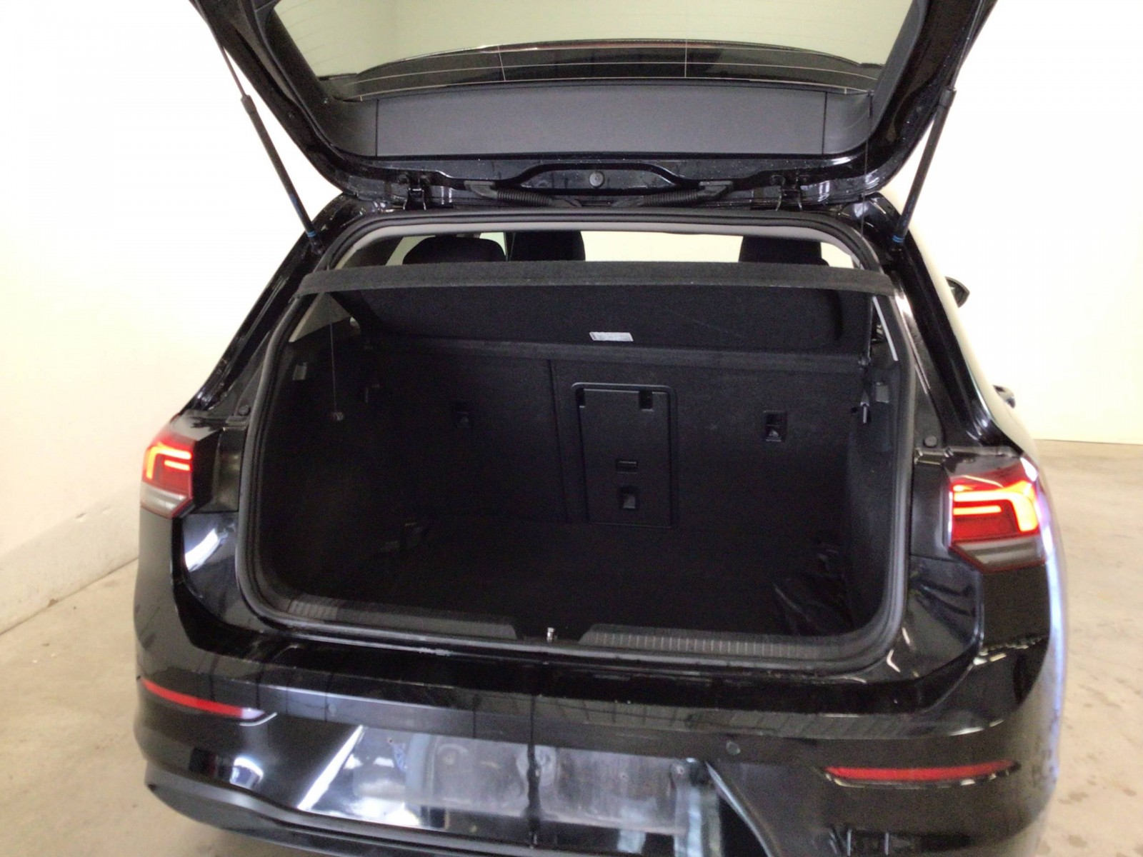 VOLKSWAGEN - GOLF - #186027 - 13