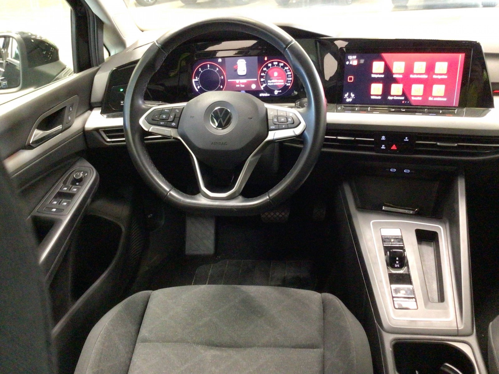 VOLKSWAGEN - GOLF - #186027 - 9