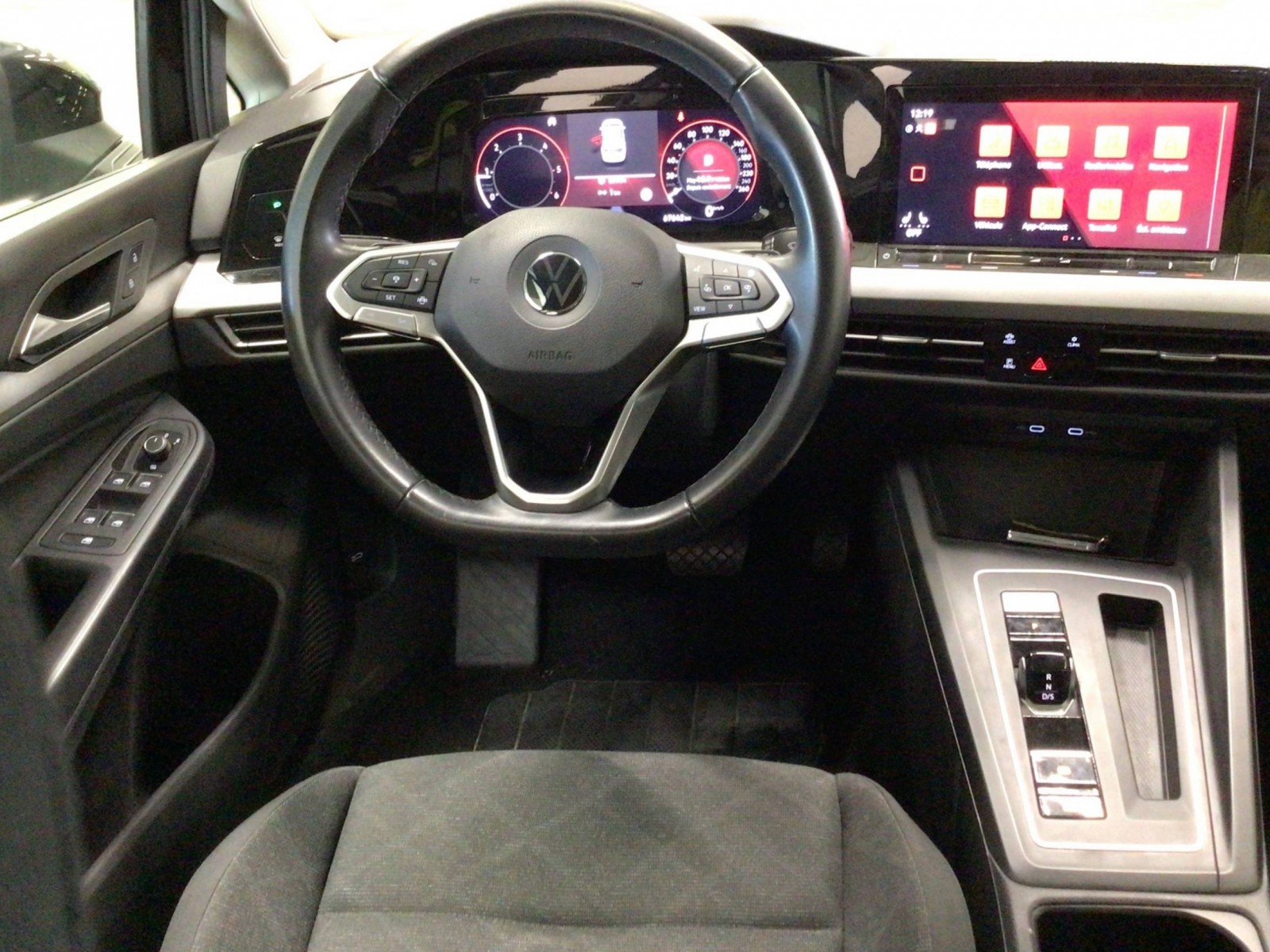 VOLKSWAGEN - GOLF - #186027 - 24