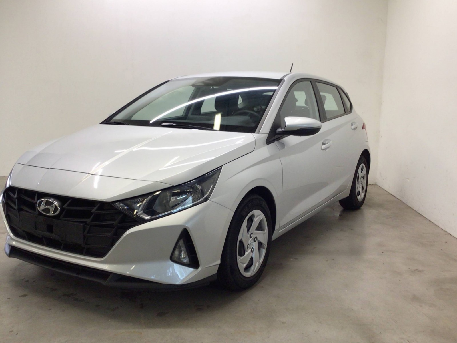 HYUNDAI - i20 - #185614 - 0