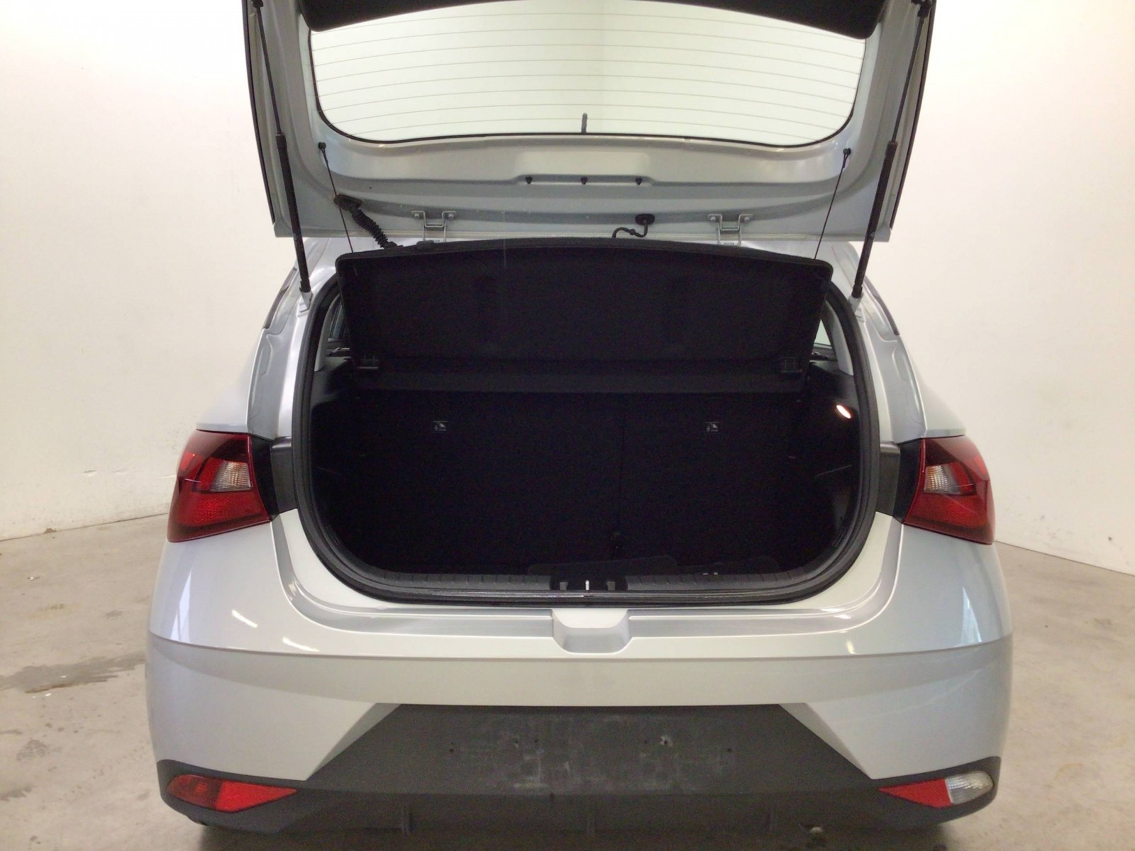 HYUNDAI - i20 - #185620 - 12