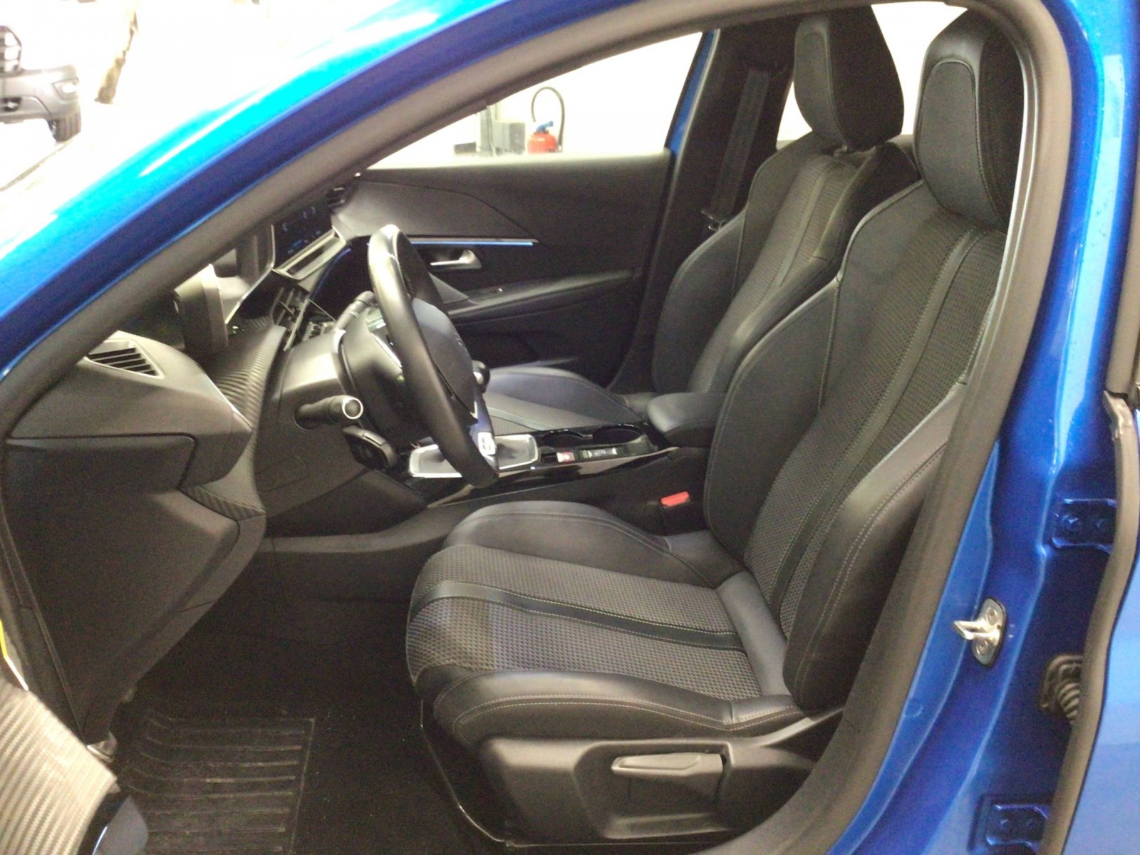 PEUGEOT - 208 - #185387 - 7