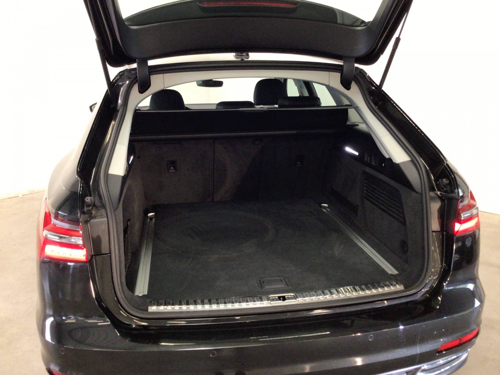 AUDI - A6 AVANT - #184969 - 13